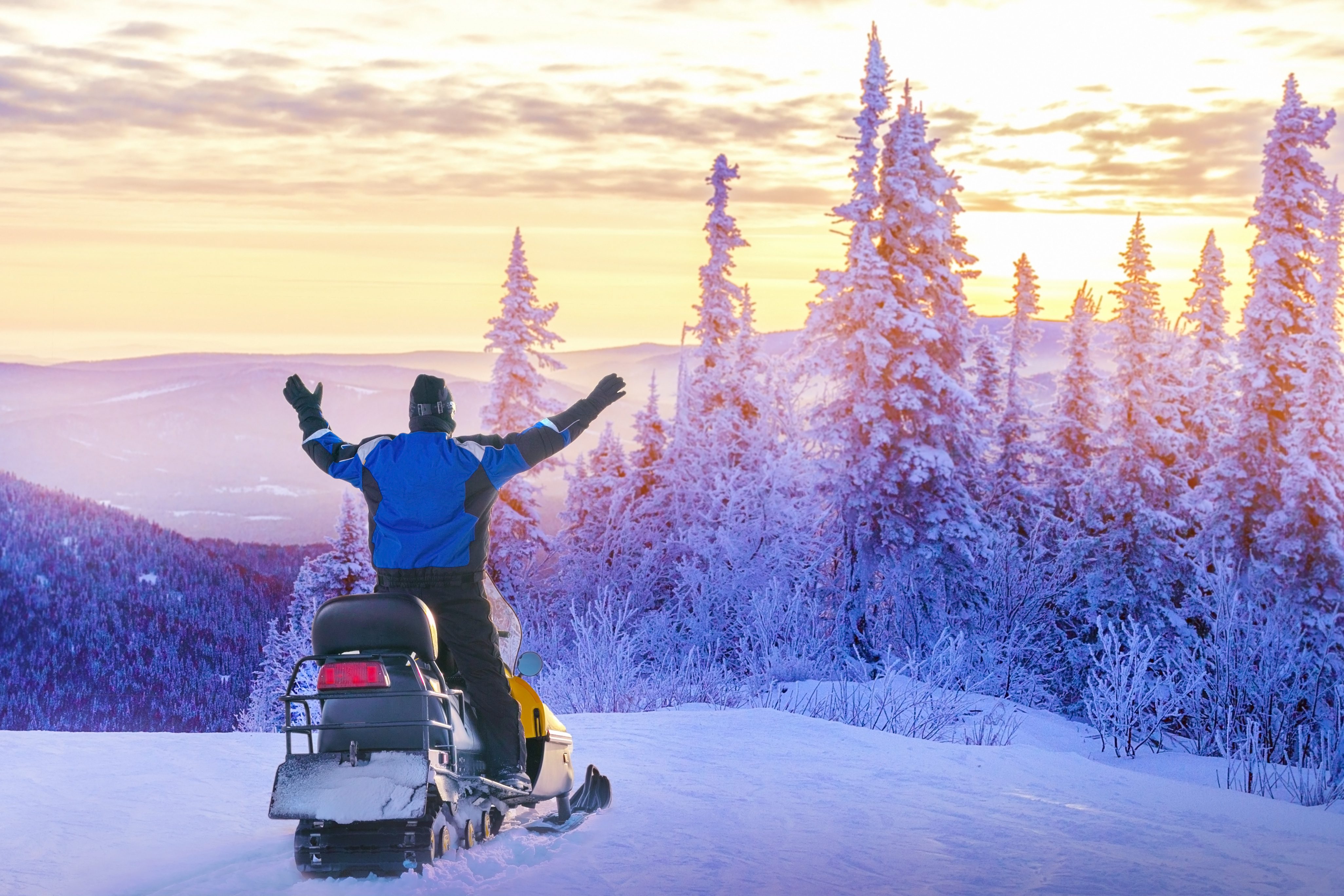 snowmobile safety tips